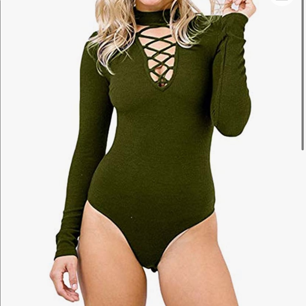 Green Ribbed Vnck Long Sleeve Bodysuit - Small
